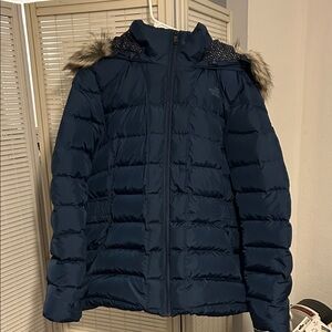 The North Face Woman’s Gotham Dark Blue Puffer Jacket with Faux Fur Trim